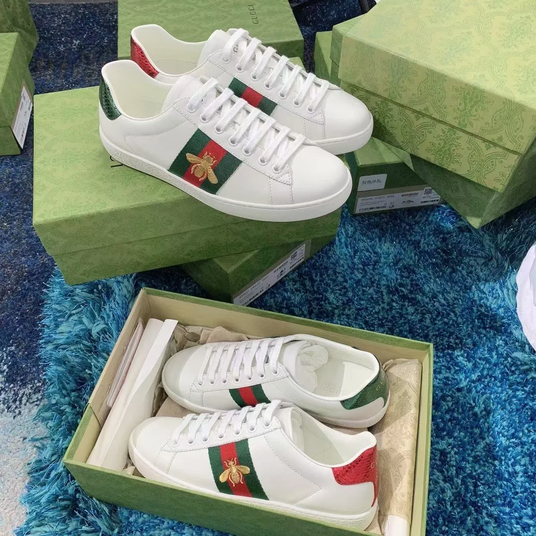 👟👟Ex-factory price 420👟👟 Newly upgraded high version of men's and women's wear, (GUCCI) official website's latest casual and fashionable couple shoes, hot style The style is simple and elegant, exclusive for couples. Unique official website latest brand elements 👑 original Gucci decoration, fashionable and generous, original material cowhide ✅ sheepskin lining, official website designated wear-resistant casual outsole, real-life photos of classic models in the counter, women's 35-40, men's 38--44 sizes